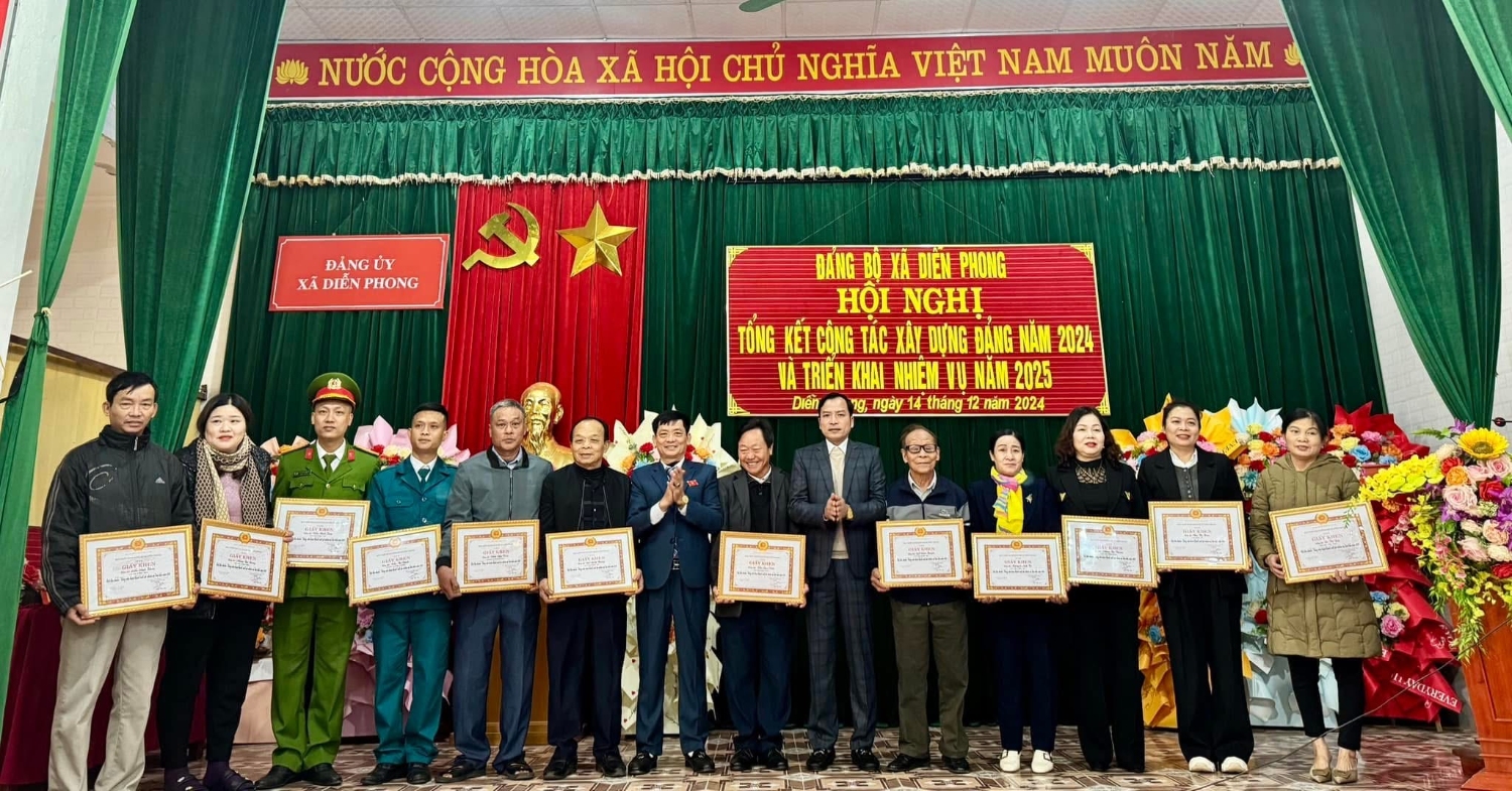Khen thưởng đảng